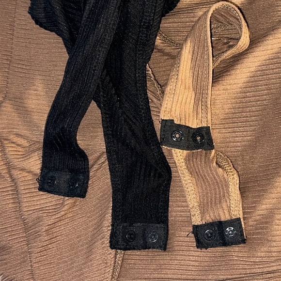 5/$25 Misc Bundle Deal - Brown and Black Bodysuit Bundle - L - Picture 6 of 6